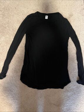 Old Navy Luxe Black Long Sleeve Women's Top - Classic Crewneck